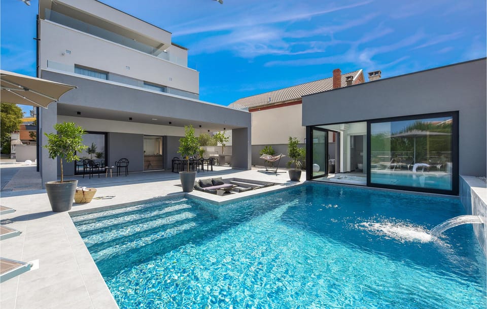 pool