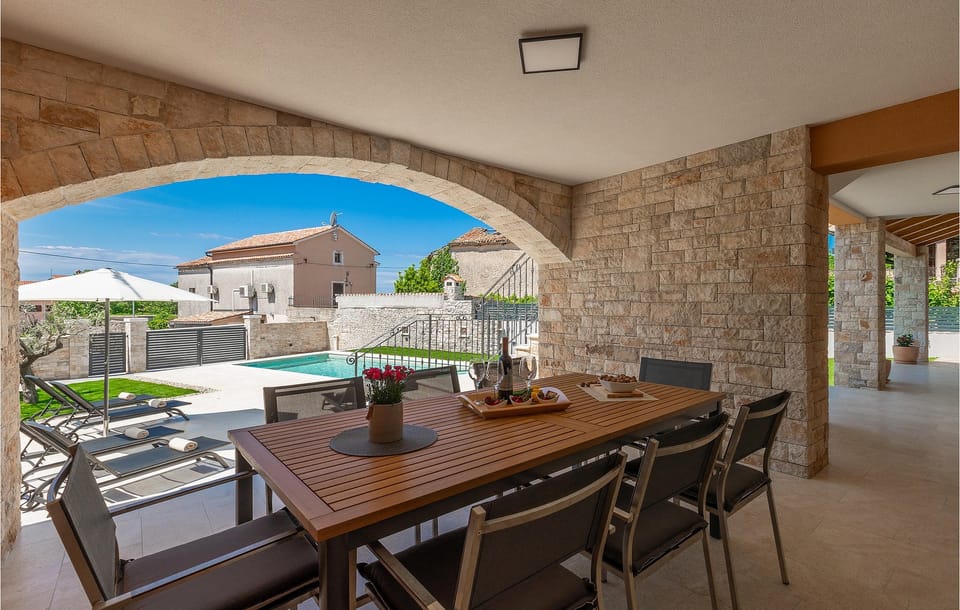 image/jpeg