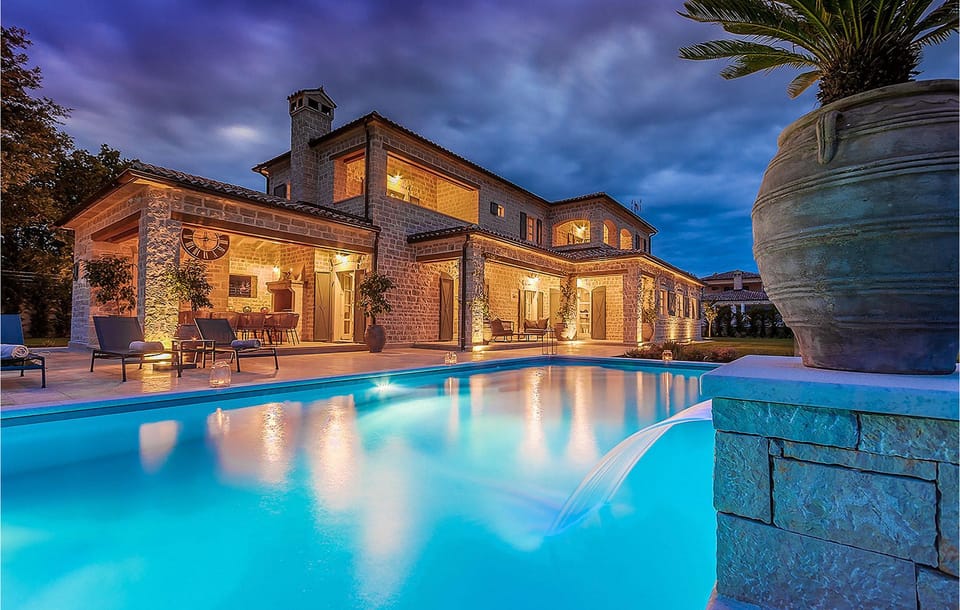pool