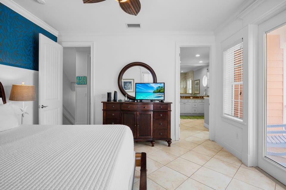 Coral Retreat House in Holmes Beach