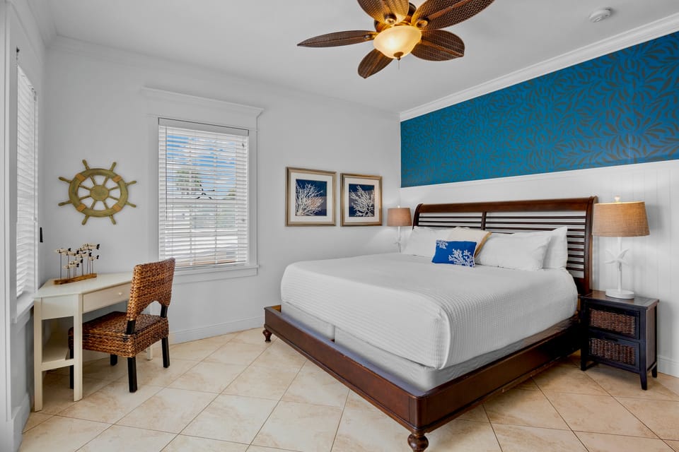 Coral Retreat House in Holmes Beach