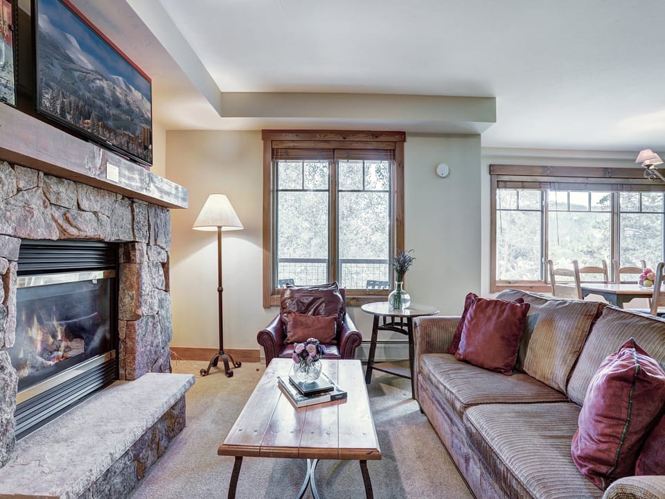 Living Room - Mountain Thunder Lodge 1209 - Breckenridge Vacation Rental