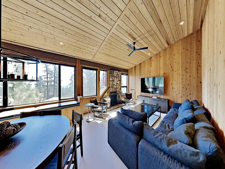 Spacious Yet Cozy Slopeside Home