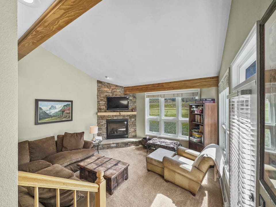 Woods25 Pet Friendly Townhome