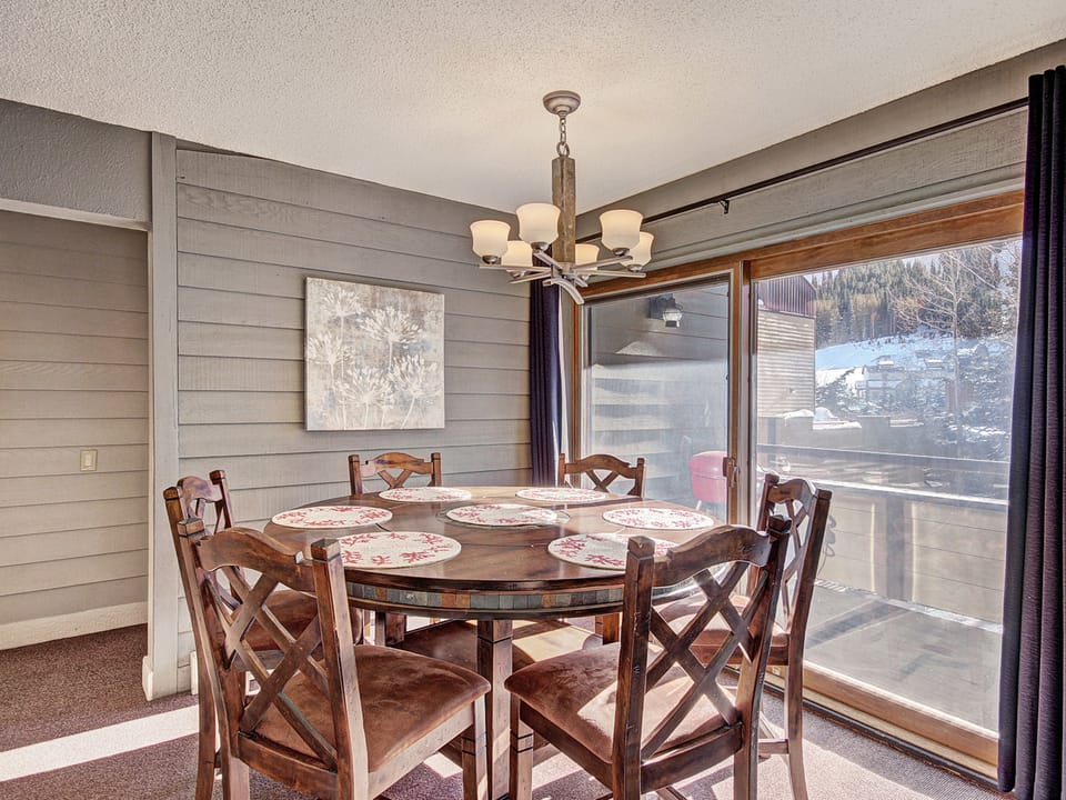 Beautiful Mountain Condo A Minute to Lift - AN210 Apartment in Copper Mountain