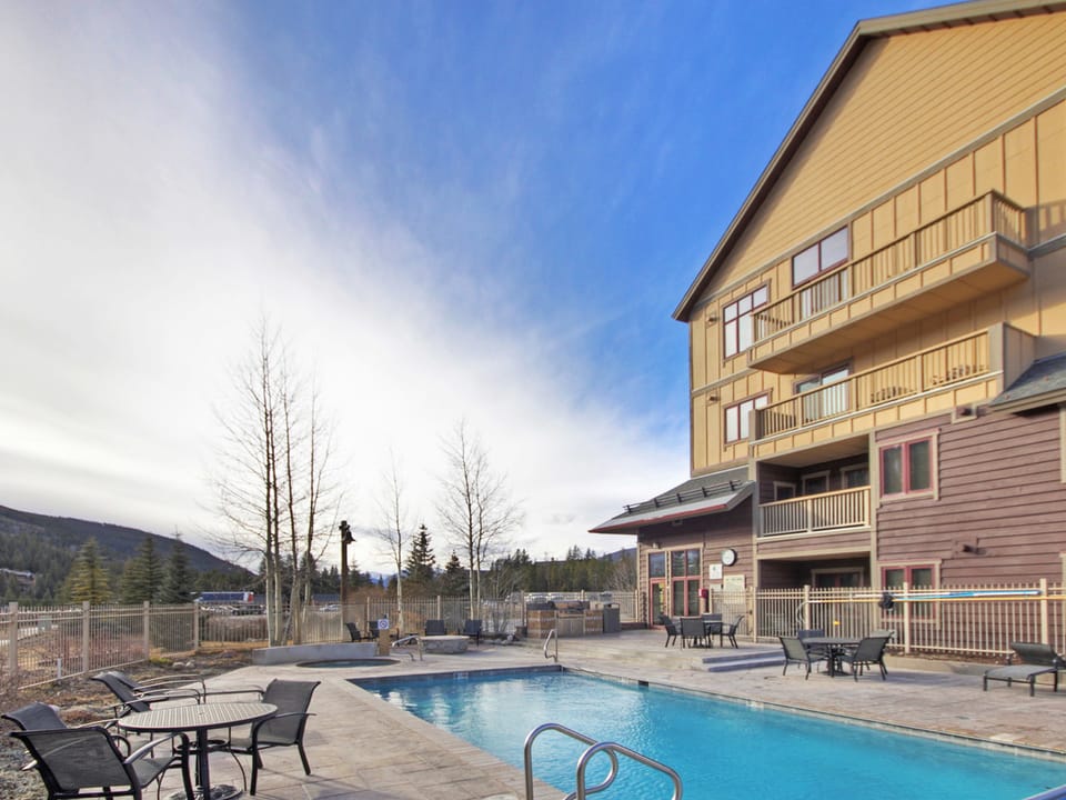 2296 Red Hawk Lodge Apartment in Keystone