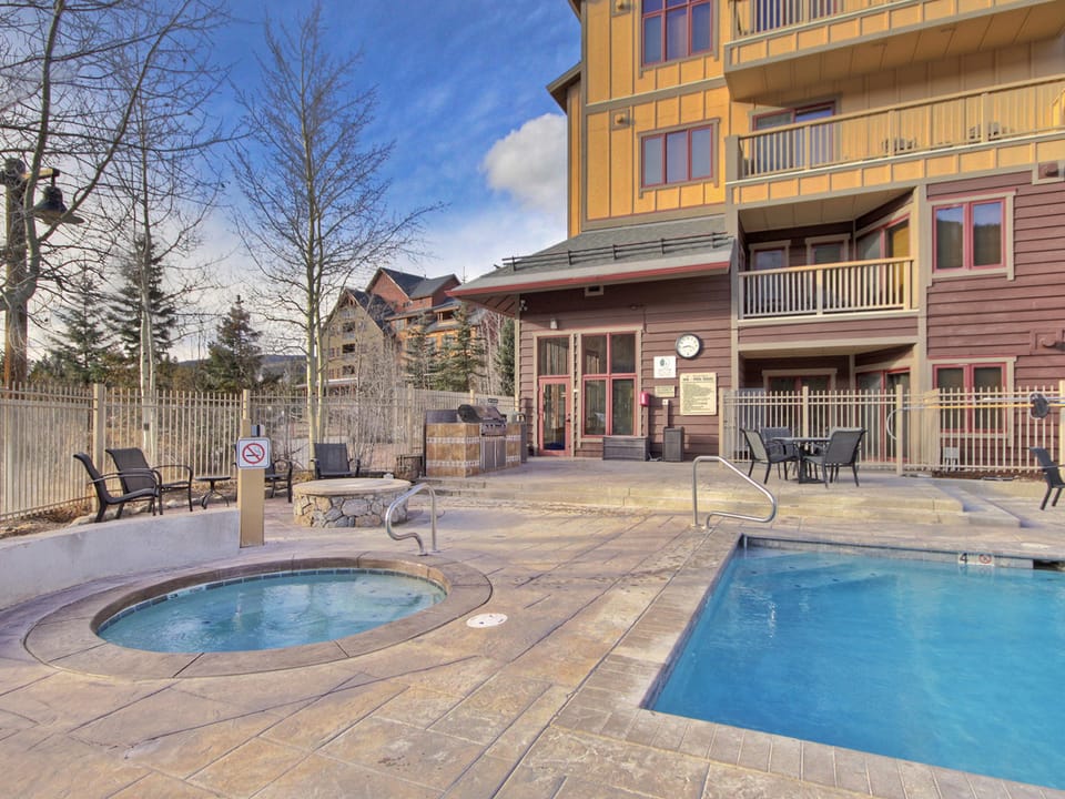 2296 Red Hawk Lodge Apartment in Keystone