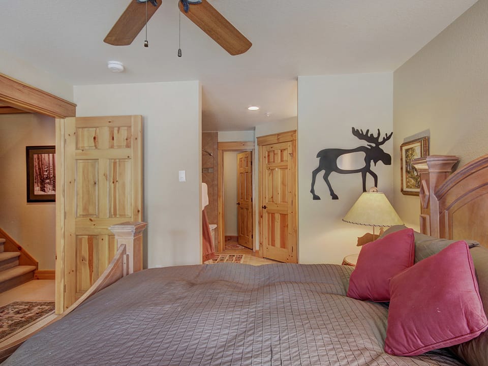 6546 Settlers Creek Townhomes Townhouse in Keystone