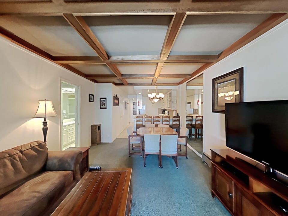 Open Layout with Full Size Living Room and Dining Area