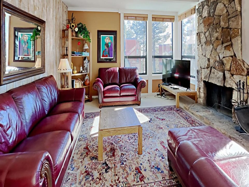 Plenty of Comfy Seating for your Family and Friends that Feel like Family