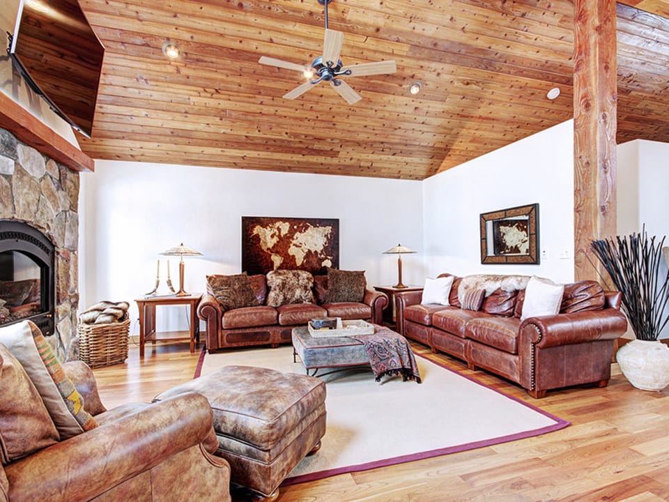 Living Area - Pine Needle Lodge - Breckenridge Vacation Rental