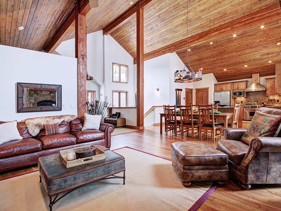 Living Area - Pine Needle Lodge - Breckenridge Vacation Rental