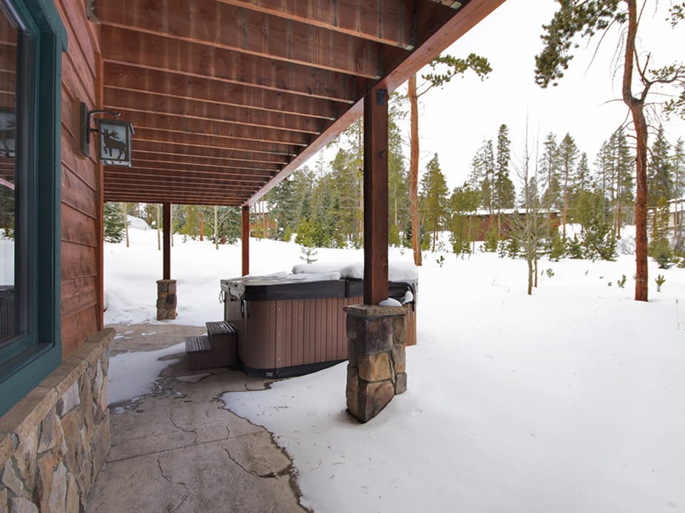 Hot Tub - Pine Needle Lodge - Breckenridge Vacation Rental