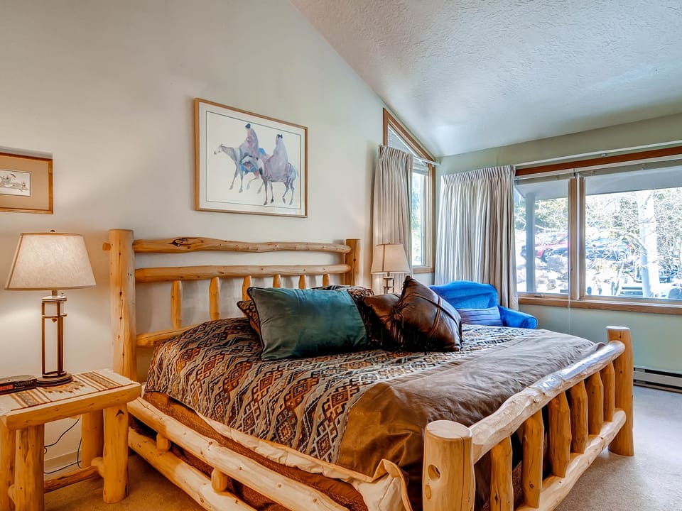 *Large* 3Br condo on bus route~Lenawee 1735~Kids Ski Free Apartment in Keystone