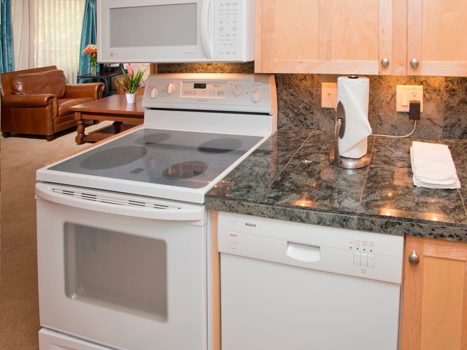 Two Bedroom at the Lodge At Vail Save 20% on 7+ Nights! Apartment in Vail