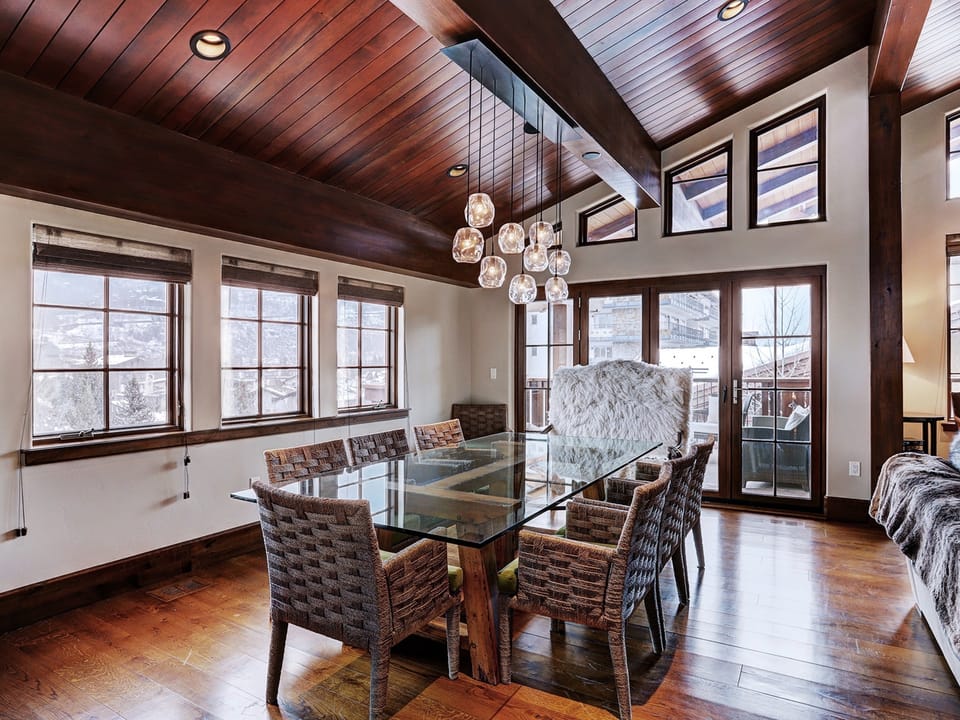 Gorgeous 5 Bedroom Private Chalet in Vail Village Save 20% on 7+ Nights! House in Vail