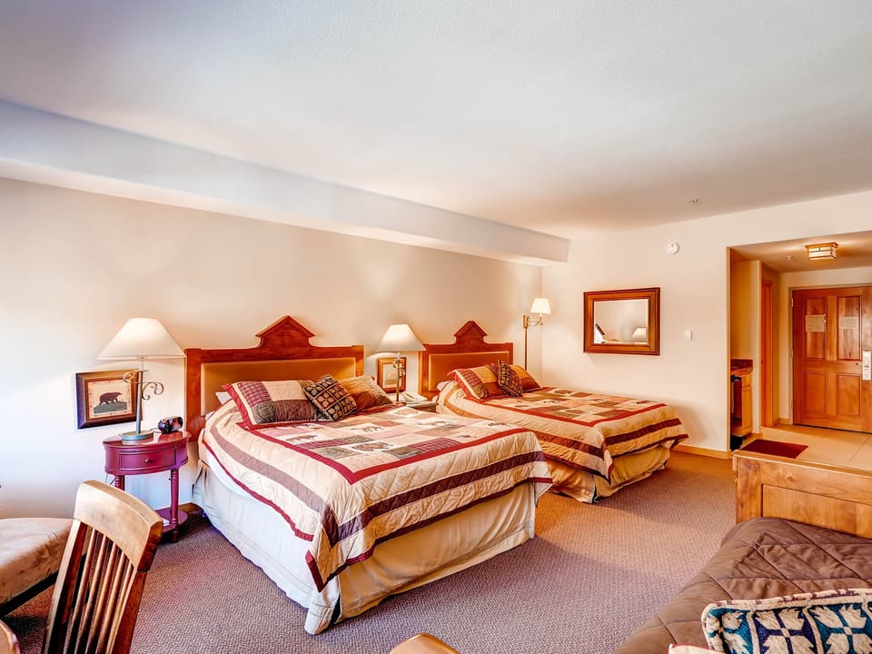 Value Studio @ Gateway 5070~No cleaning Fees Apartment in Keystone