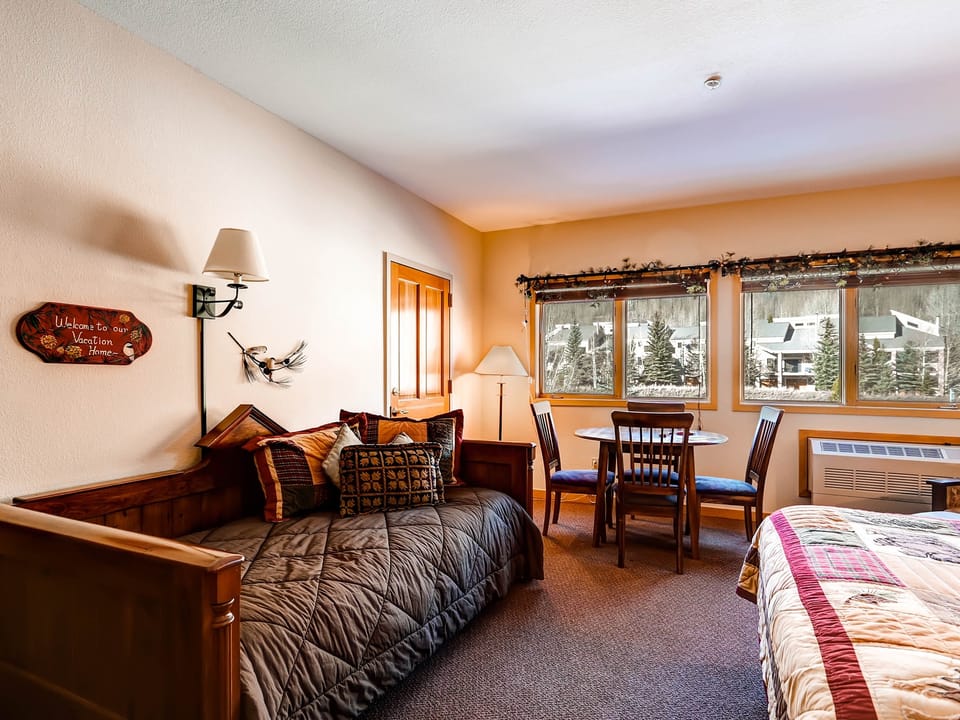 Value Studio @ Gateway 5070~No cleaning Fees Apartment in Keystone