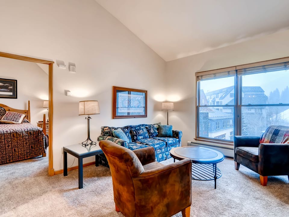Premier 1Br Black Bear 8078 ~Walk to Slopes Apartment in Keystone