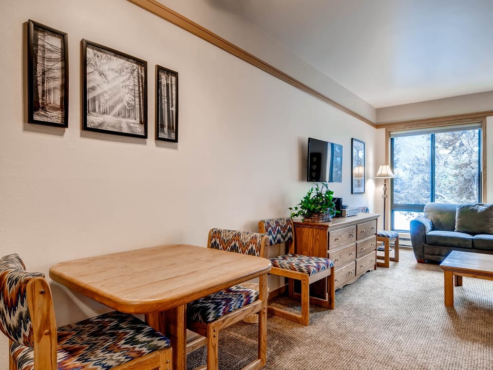 Walk to slopes! Value Studio Condo Apartment in Keystone