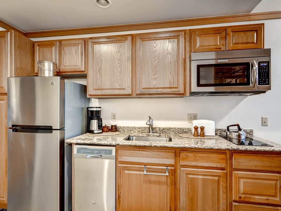 Walk to slopes! Value Studio Condo Apartment in Keystone
