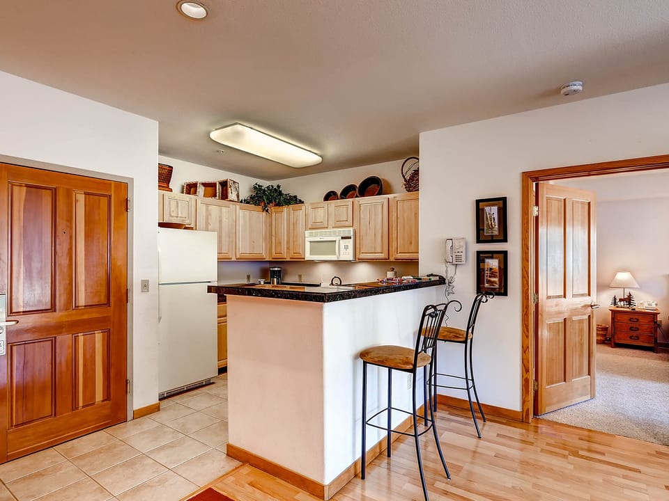 Stay 2Br Condo Near River Run. No Clean Fee Apartment in Keystone