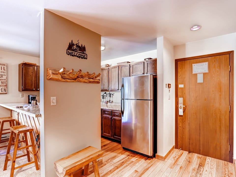 1Br Value Condo on Shuttle Route Apartment in Keystone