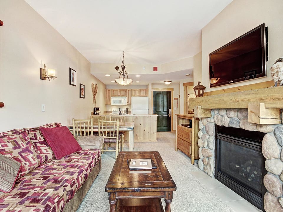TX202 Taylors Crossing Apartment in Copper Mountain