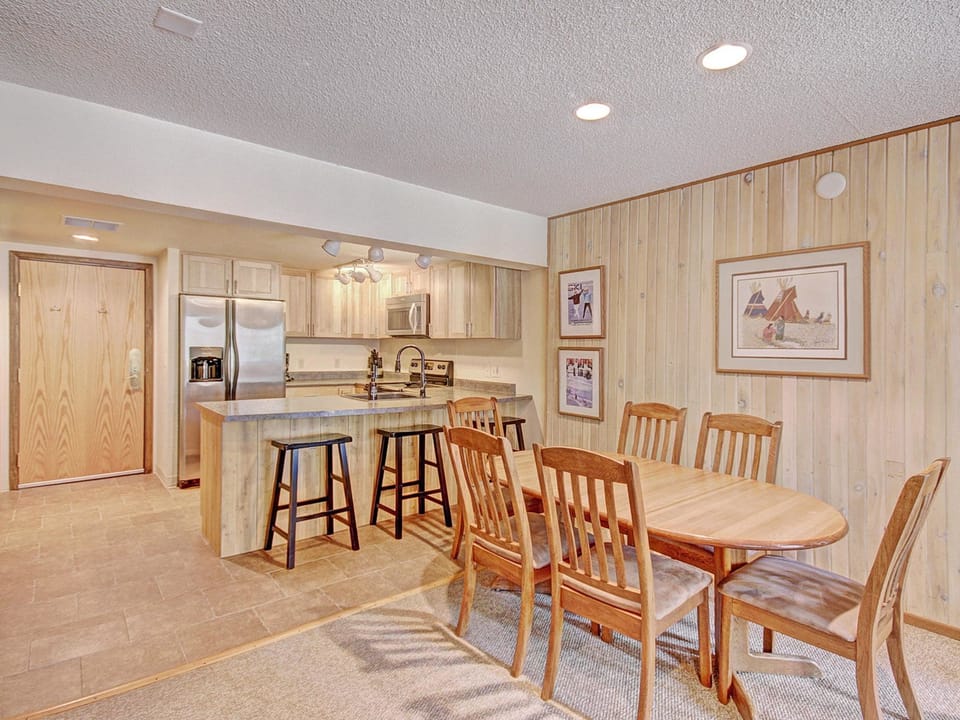 Open concept kitchen and dining area.