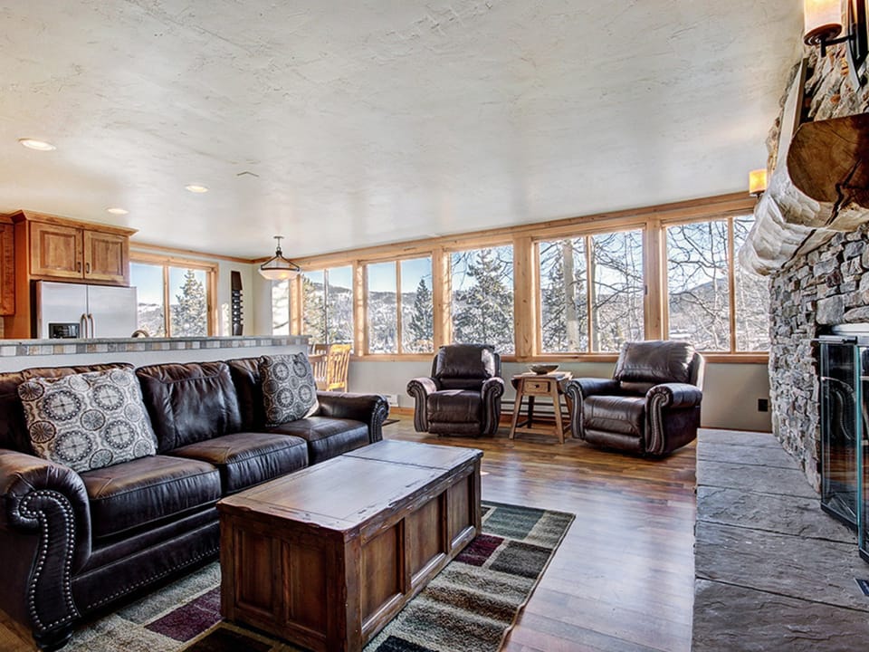 Living Area - Ski Hill 27 - Breckenridge Vacation Rental