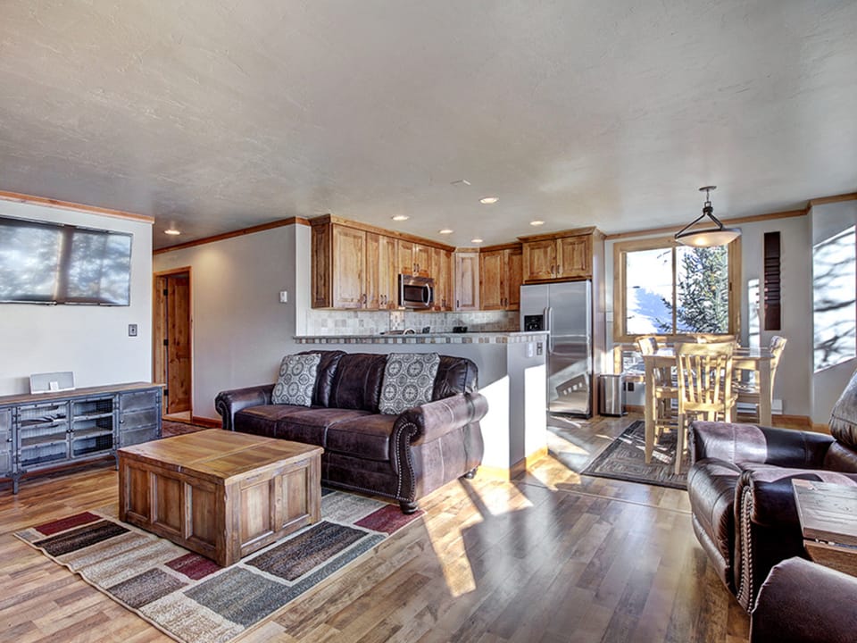 Living Area - Ski Hill 27 - Breckenridge Vacation Rental