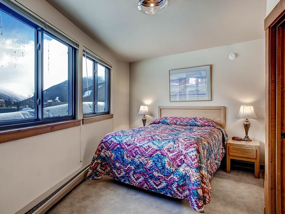 Nicest 1Br Condo in Lakeside Village! Kids Ski Free Apartment in Keystone
