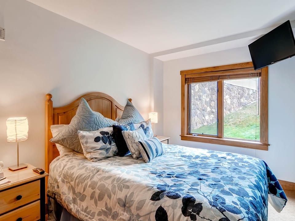 1Br Value Condo~Walk to the slopes~Great views Apartment in Keystone