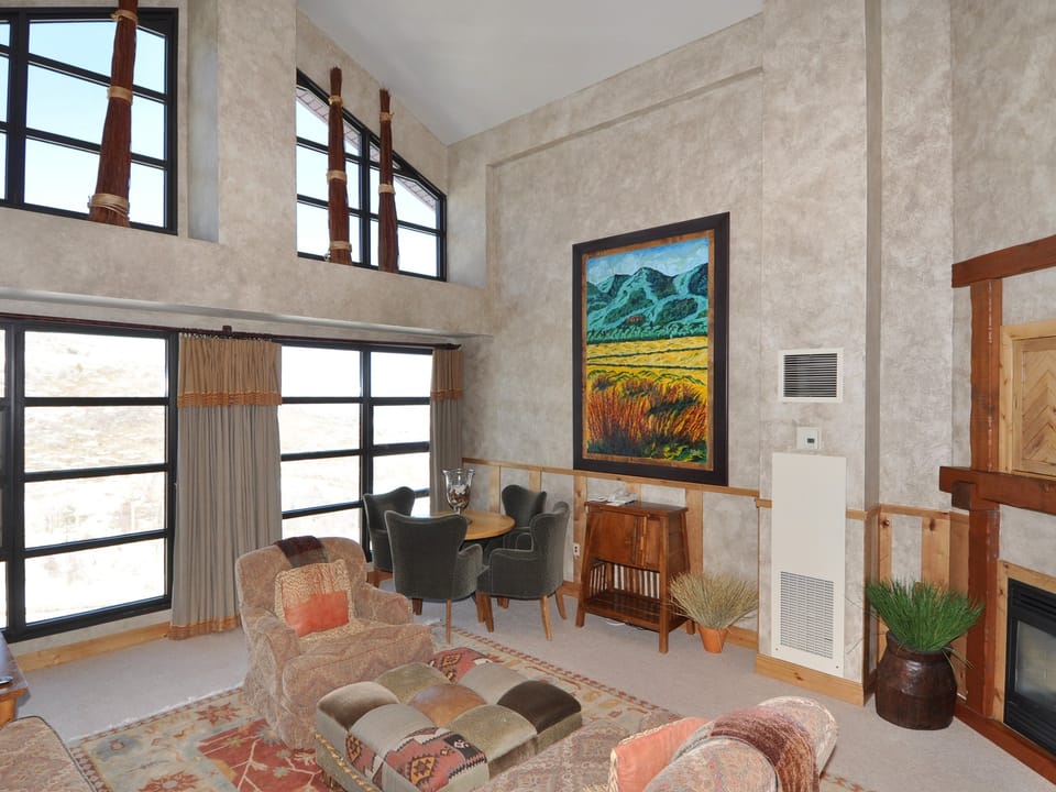 Stunning penthouse with 3,600 sq. ft. of luxury! Save 20% on 7+ Nights! Apartment in Wasatch County