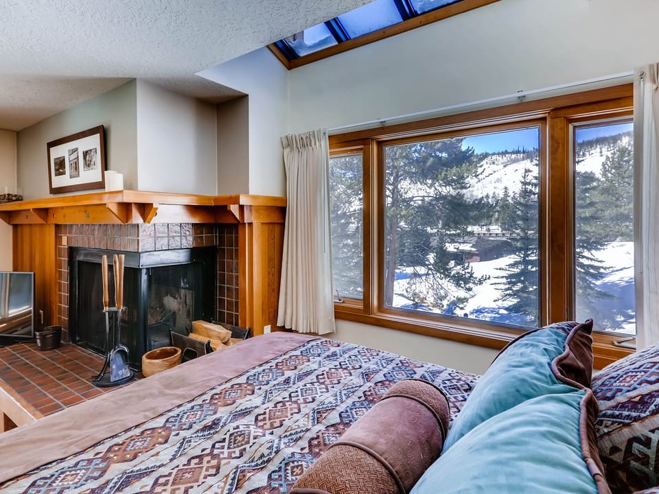 Price Conscious Studio Condo ~ Lenawee 1747 ~ Kids Ski Free! Apartment in Keystone