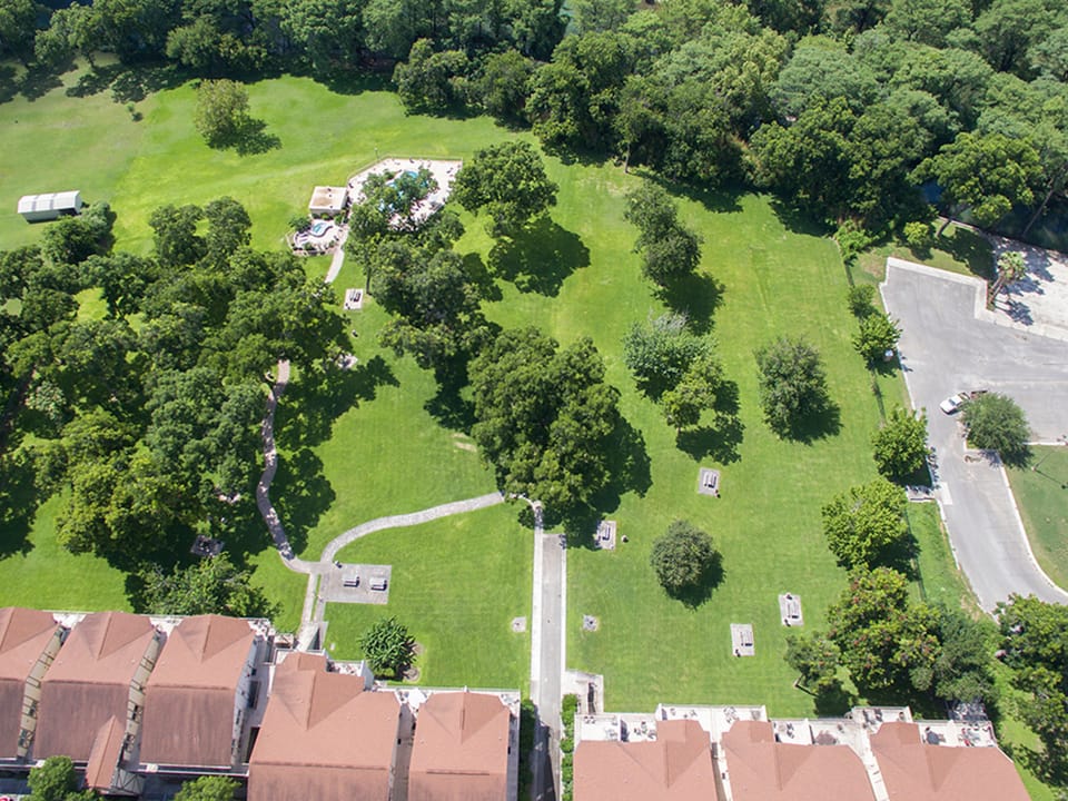 WW D301302 Chateau on The River Apartment in New Braunfels