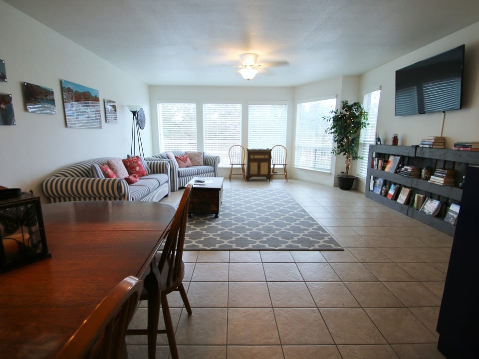 WW C302 Gracelanda Apartment in New Braunfels