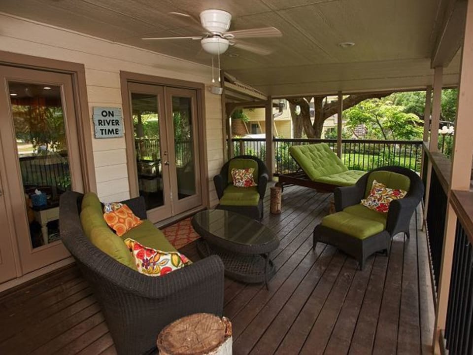 PRD 923 Leaning Oak House in Canyon Lake