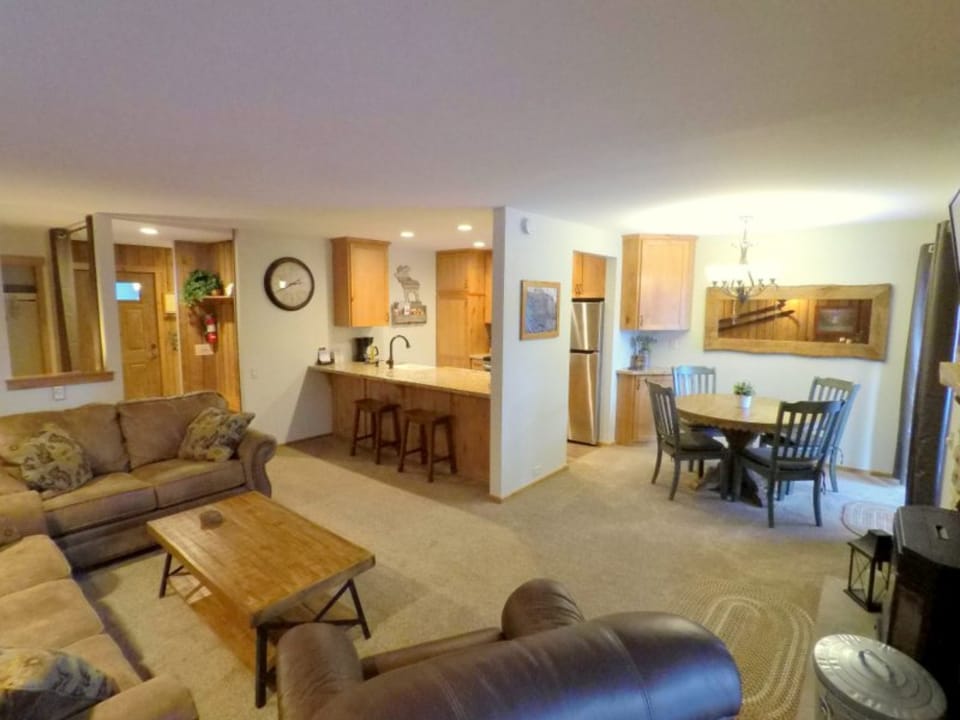 Bar and dining area