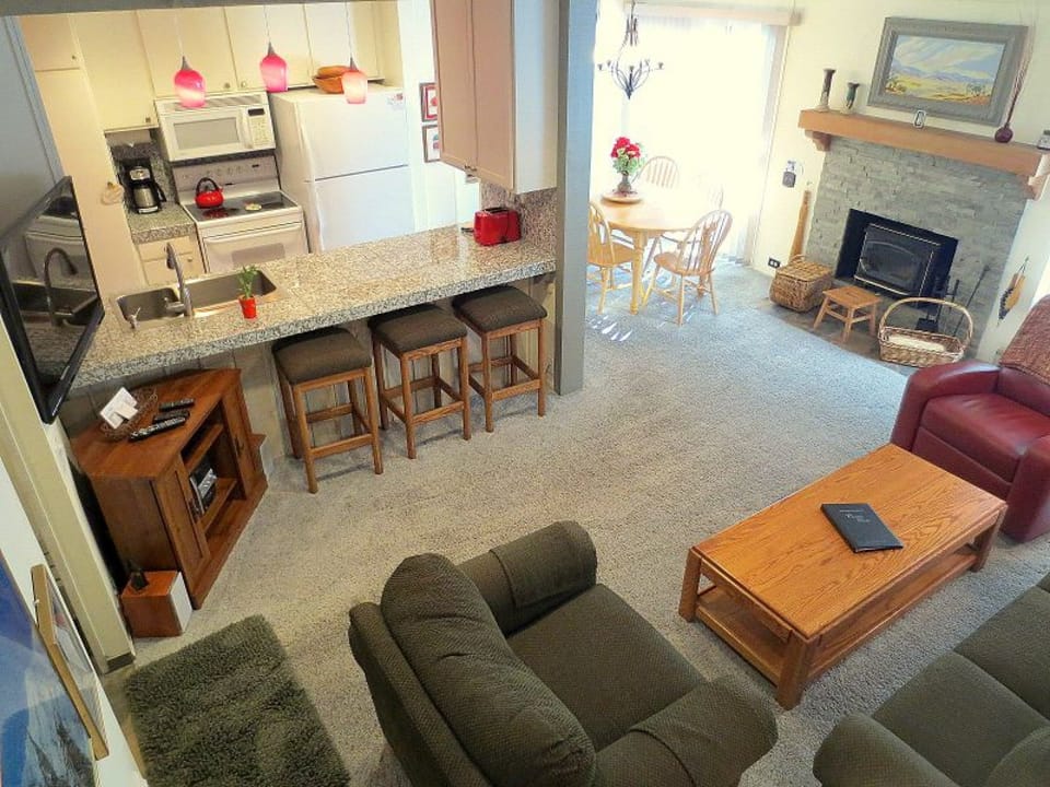 Livingroom Pic2