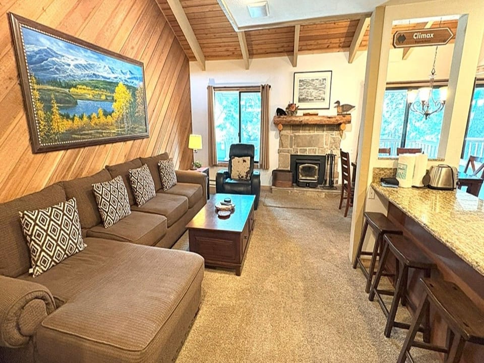 2nd Livingroom pic