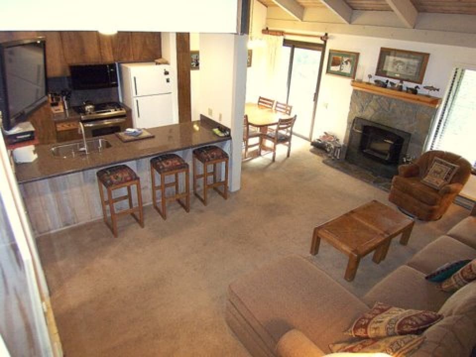 Livingroom Pic2