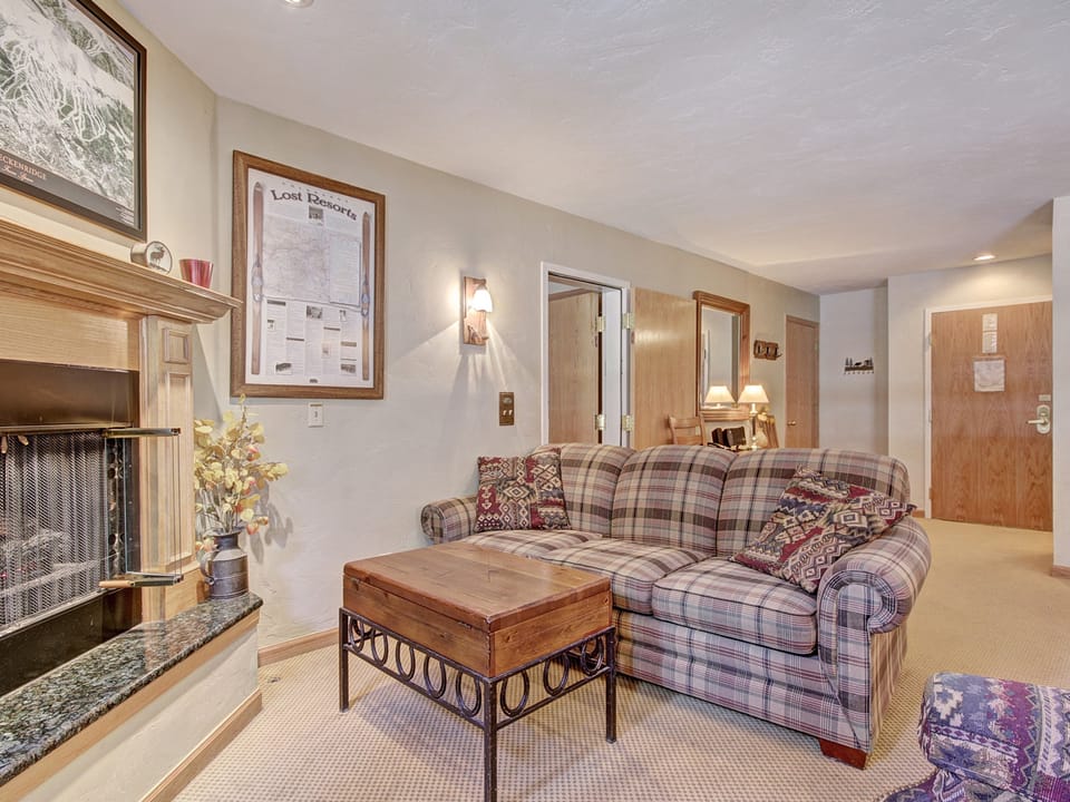 Warm , Inviting 1Br Winter Escape-Perfectly located Downtown Apartment in Breckenridge