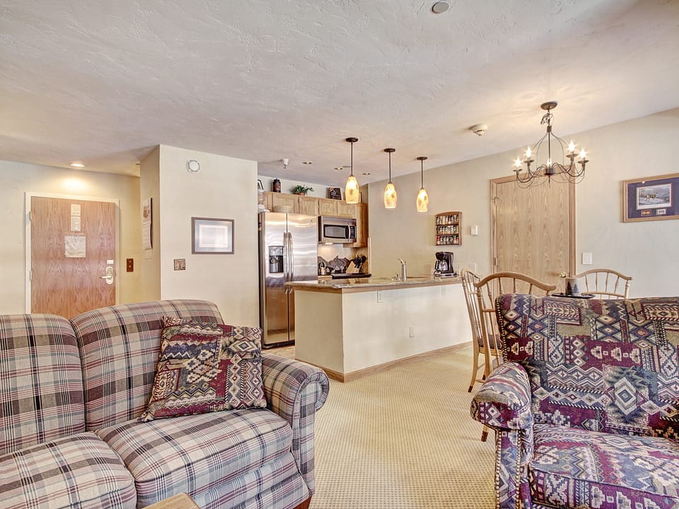 Warm , Inviting 1Br Winter Escape-Perfectly located Downtown Apartment in Breckenridge