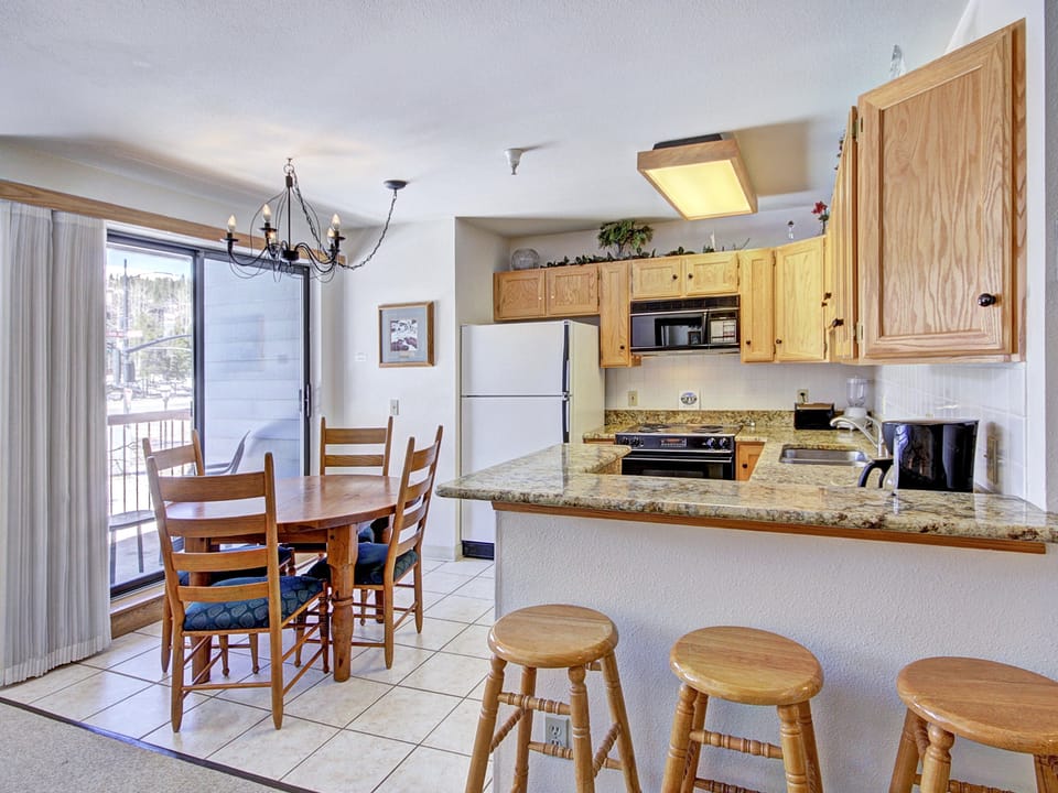 Relaxed Studio Seconds to Historic Main Street - Sleeps 4 Apartment in Breckenridge