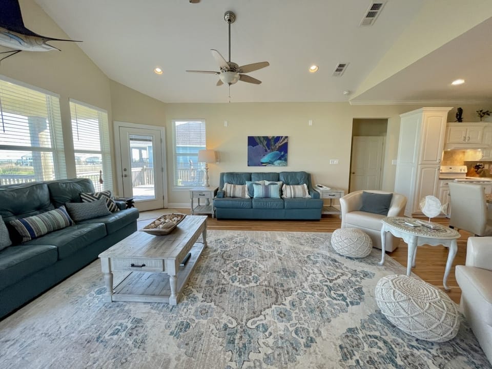 Lemoncello House in Bolivar Peninsula