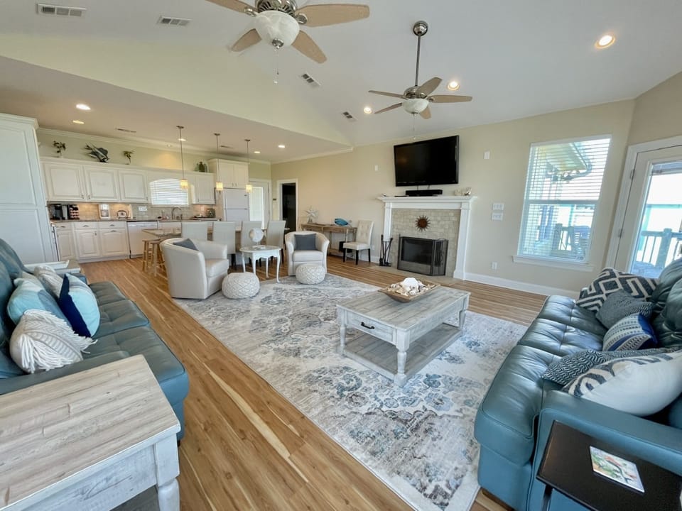 Lemoncello House in Bolivar Peninsula