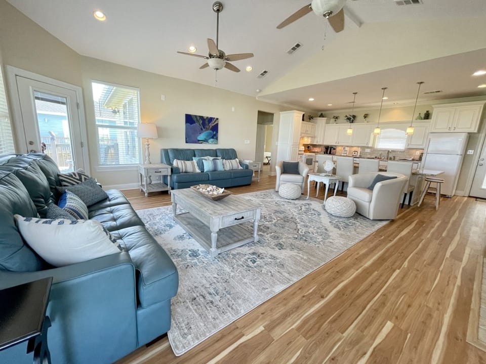 Lemoncello House in Bolivar Peninsula