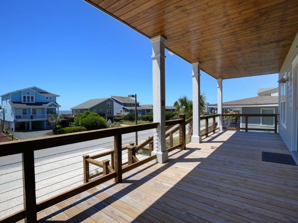 Lower Level Front Porch