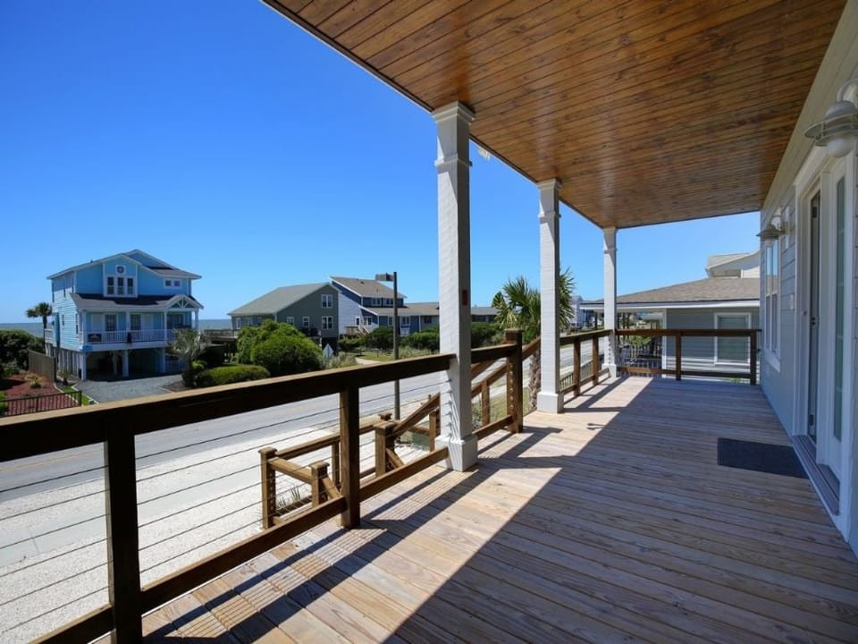 Lower Level Front Porch